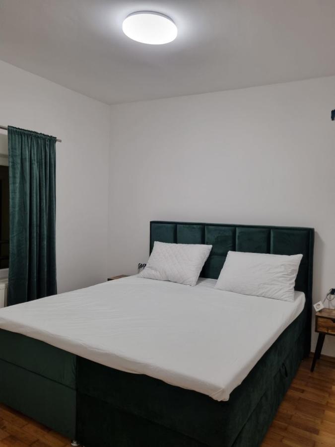 Scuric Apartman *